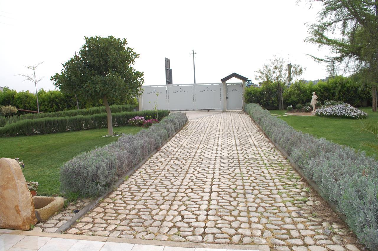 All'Ombra Del Carrubo - Metaponto Exterior photo