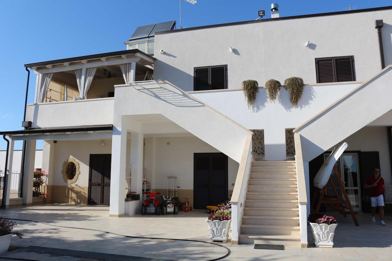 All'Ombra Del Carrubo - Metaponto Exterior photo